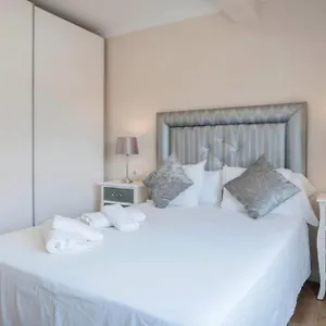 apartamento-con-vistas-a-la-catedral-a-15-minutos-del-centro.1costadelsol.com/